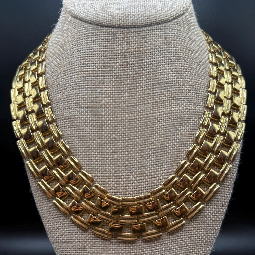 Vintage 80s Chunky Gold Tone‎ Cleopatra Choker Panther Link Textured Necklace
